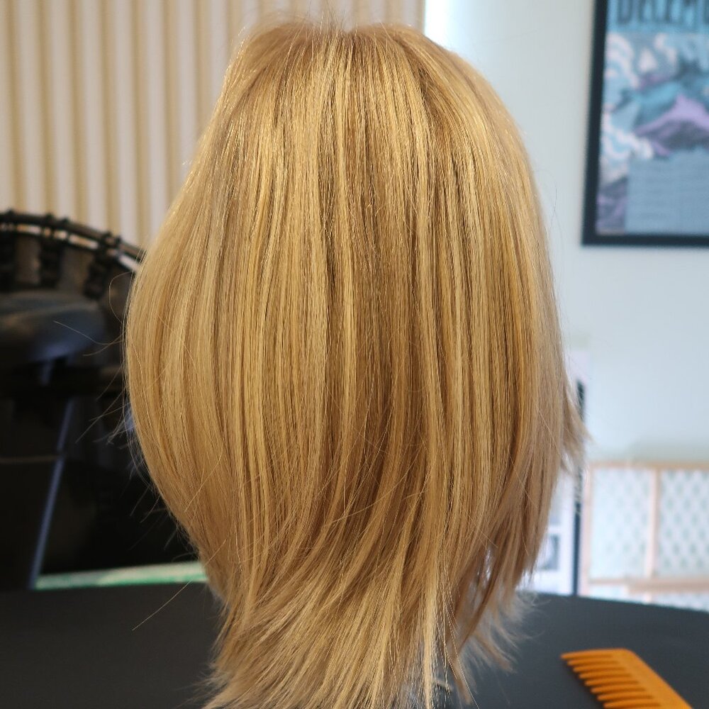 LeBeauty Human Hair Wig - Unrooted Blonde - Picture 3 of 16